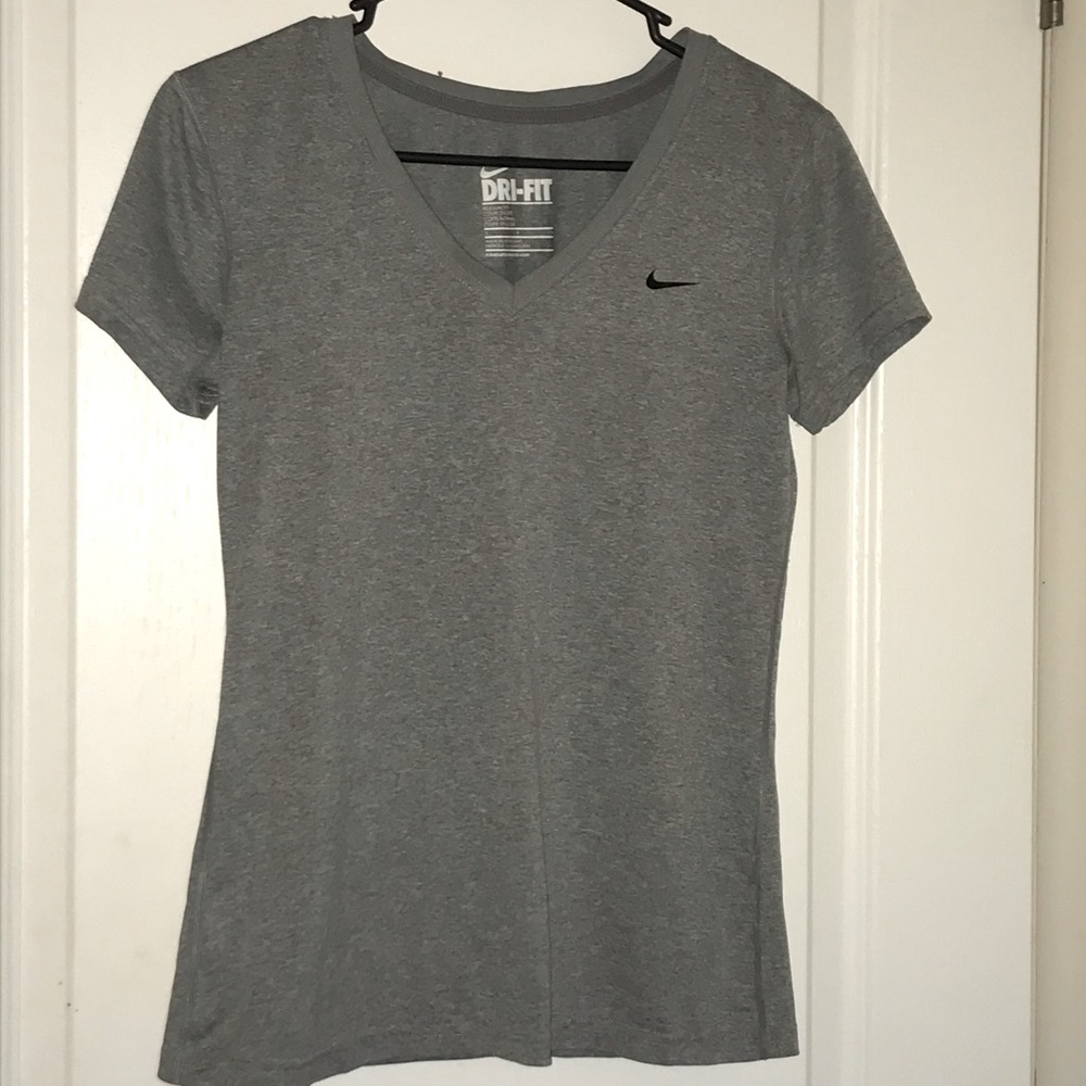 Nike dri-fit v neck t shirt size small.